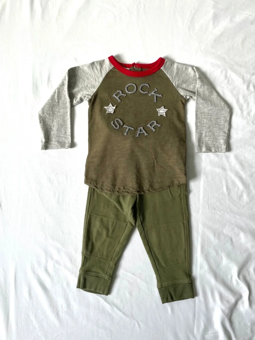 2-Pc Sz 2/2T Boys “Rock Star” Olive Green Top & Jogger Pant EXC
